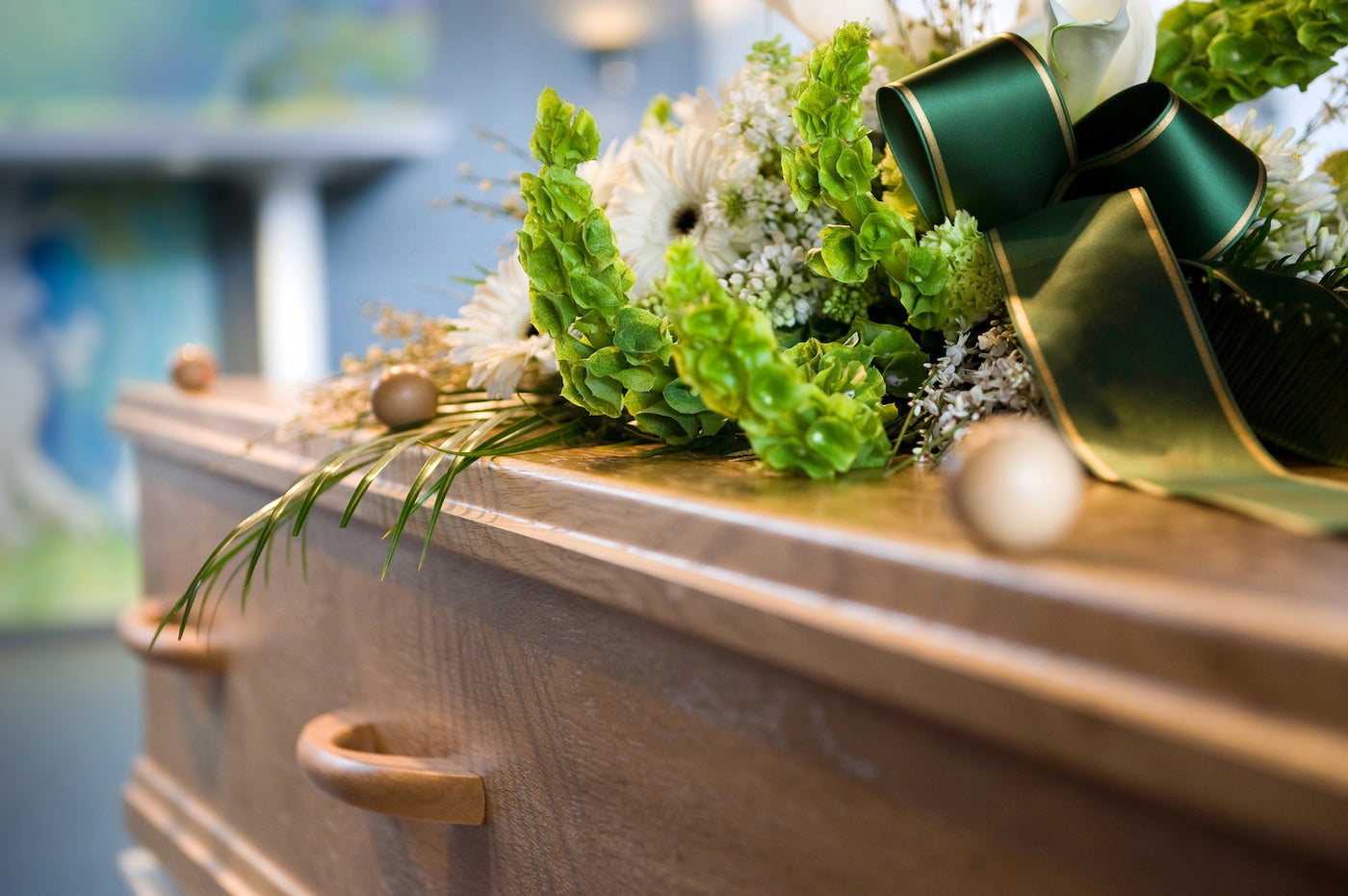 A Step-by-Step Guide for How To Send Flowers to a Funeral