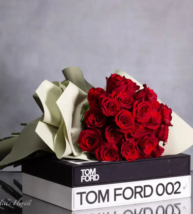 Celebrity-quality luxury flower arrangement by Beverly Hills Florist — Los Angeles's premier celebrity florist