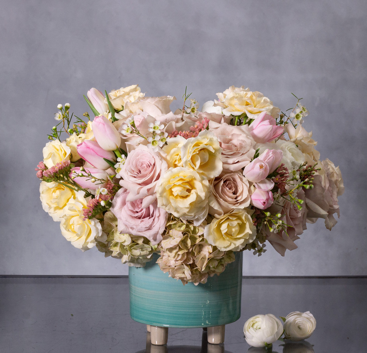 same-day-thinking-of-you-pink-peony-arrangement-beverly-hills