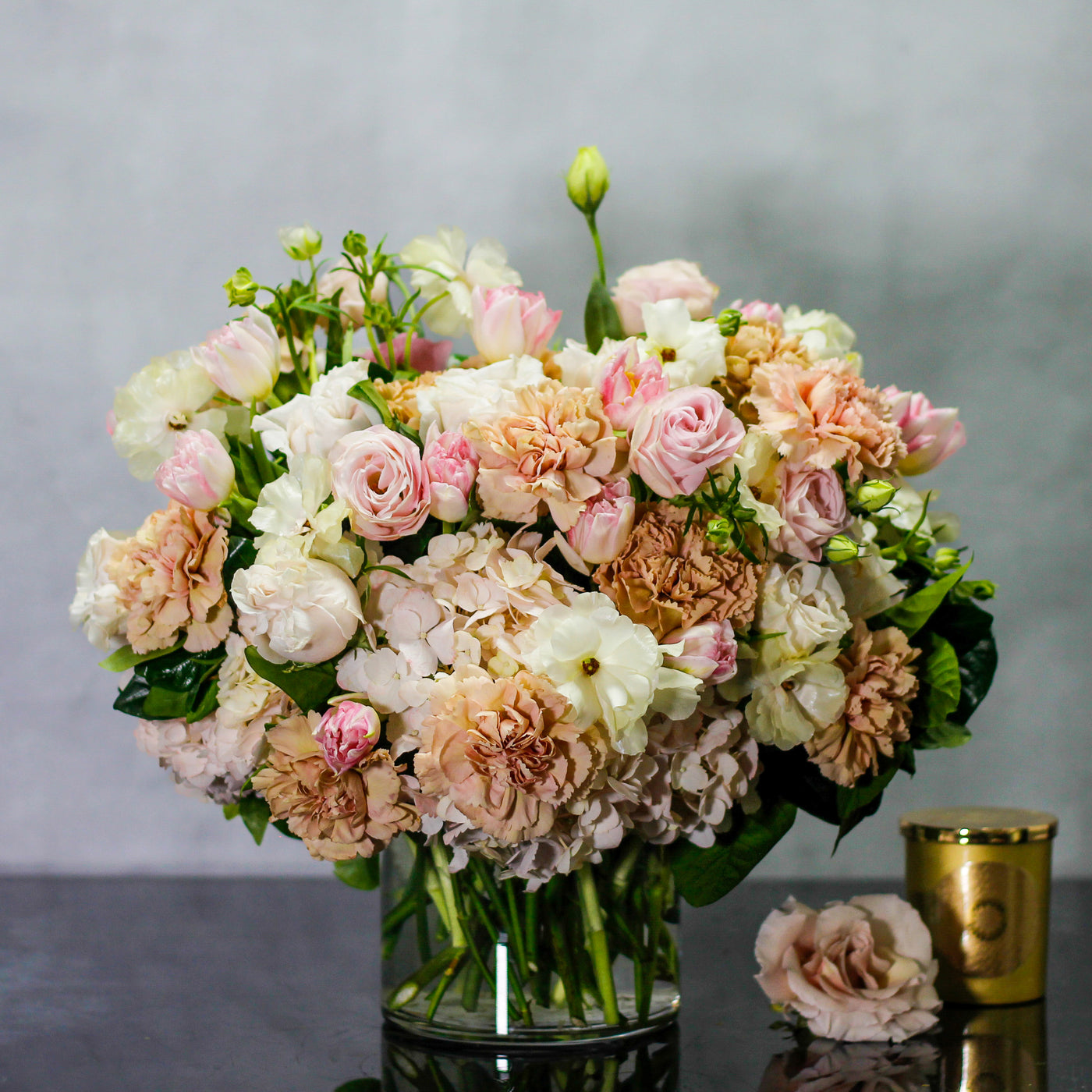 Romantic beige and blush flower arrangement in glass vase – luxury floral delivery in Beverly Hills 90210