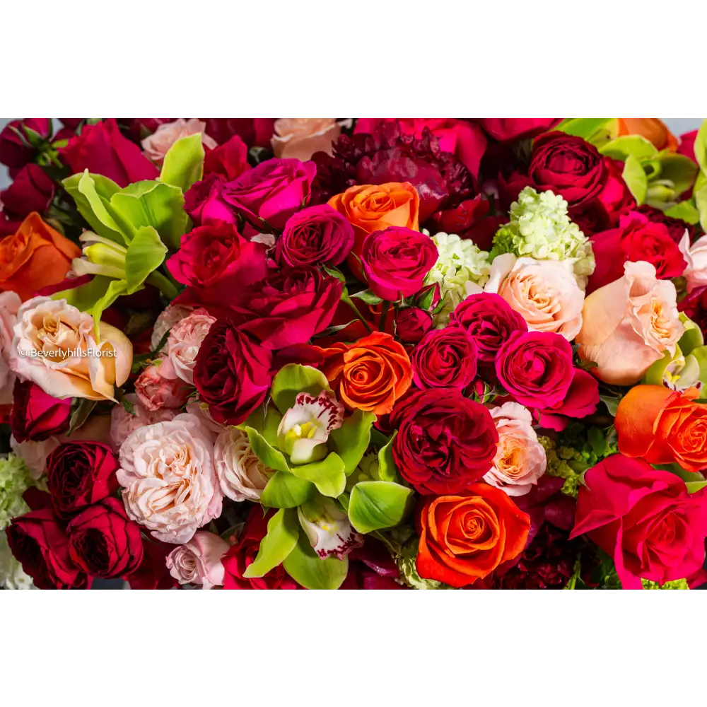 Love's Embrace - beverlyhillsflorist