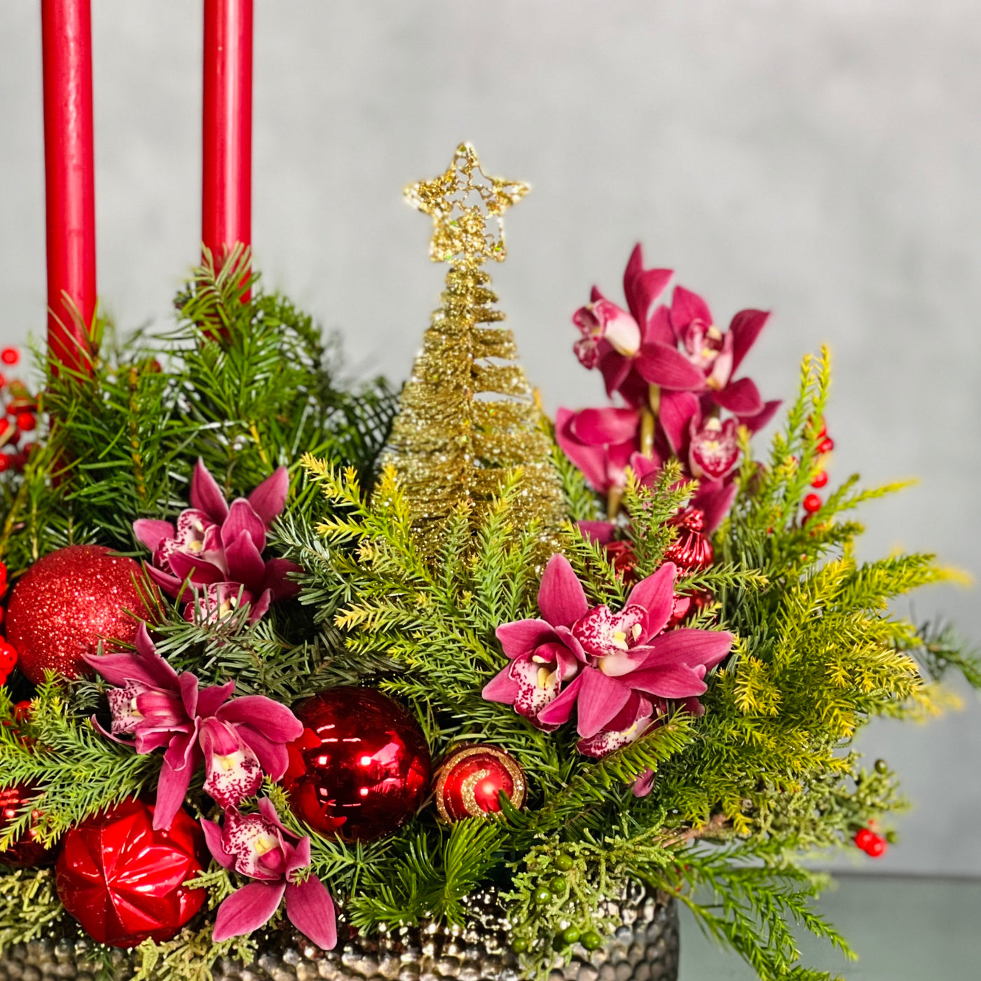 The Holiday Centerpiece - beverlyhillsflorist