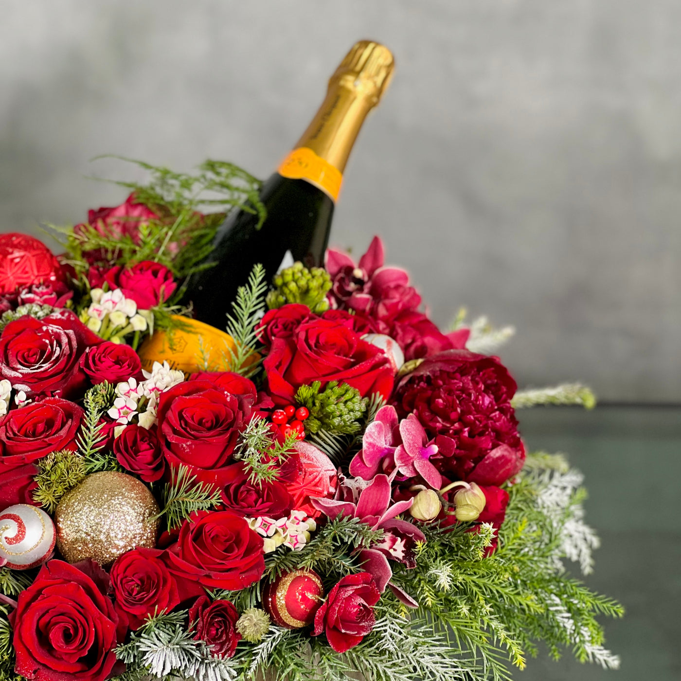 The Beauty Of Christmas - beverlyhillsflorist