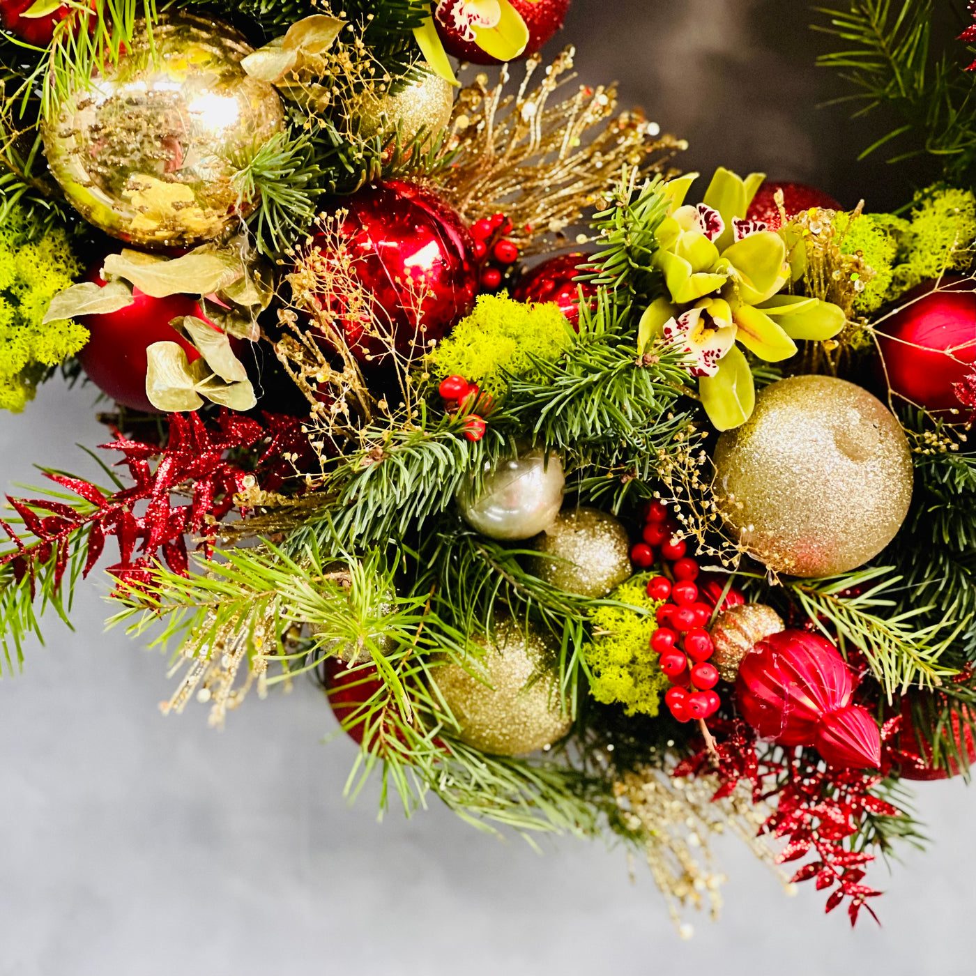 Luxurious Red and Gold Wreath - beverlyhillsflorist