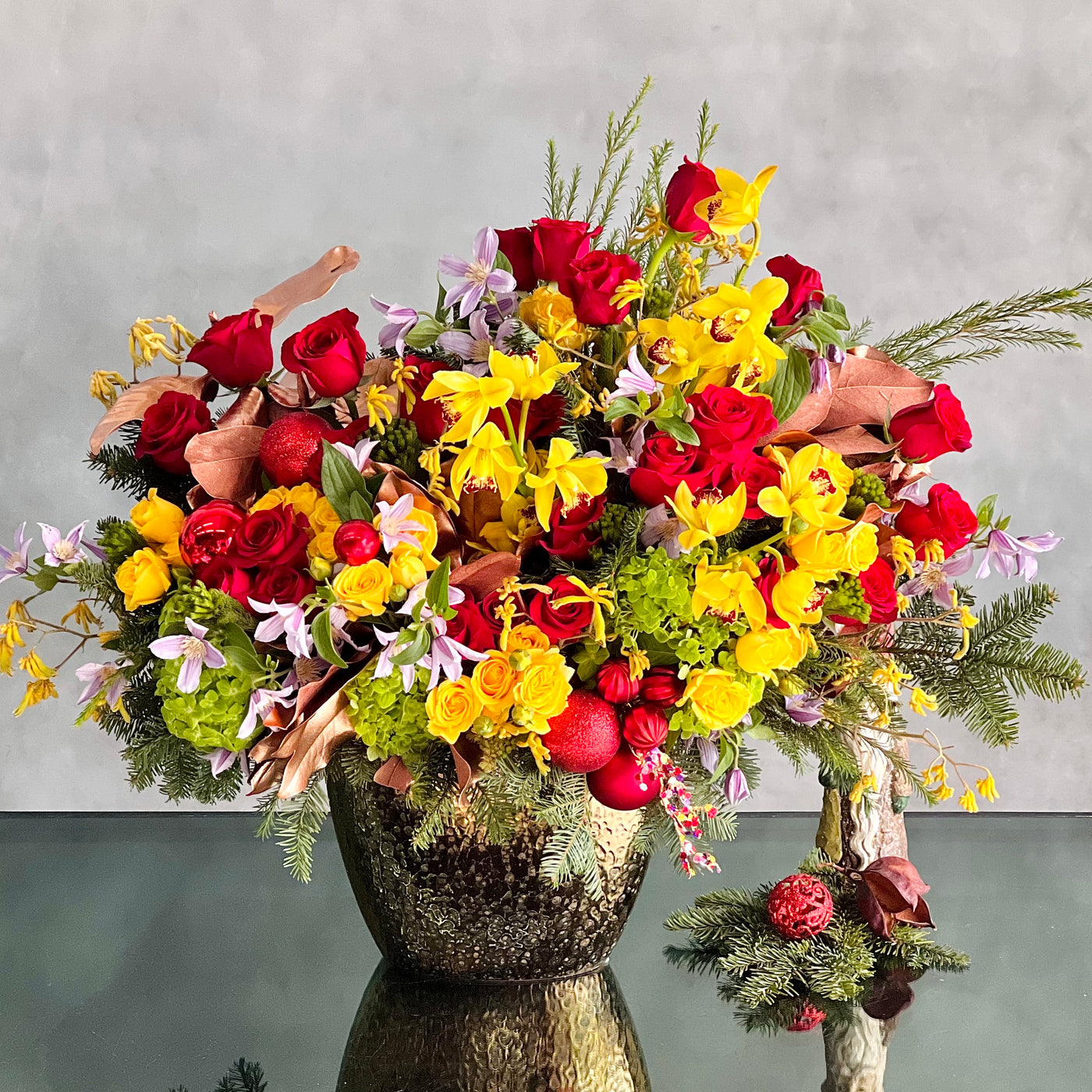 Holiday Cheers - beverlyhillsflorist