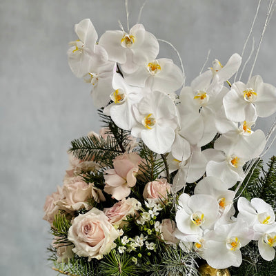 Sandy.... Holiday Designers Choice - beverlyhillsflorist