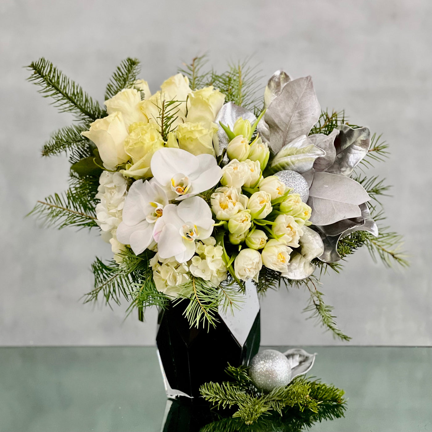 I'm dreaming of a white Holiday - beverlyhillsflorist